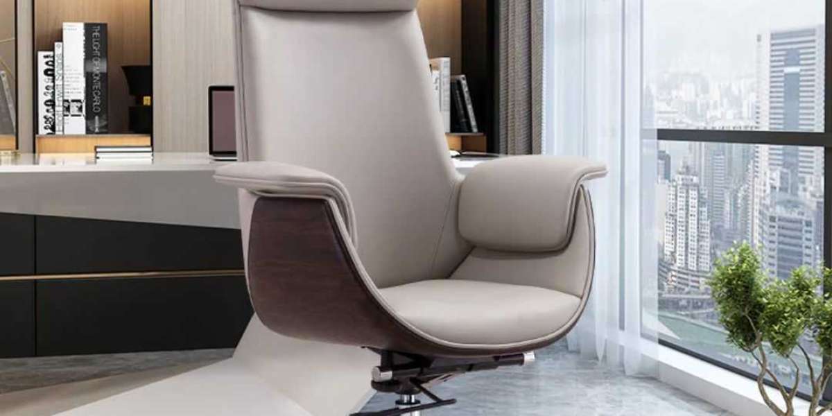 A Guide to Choosing the Best Executive Chair for Your Office Online in 2024