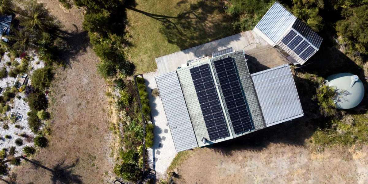 5 Essential Benefits of Off Grid Solar Panels for Freedom Living