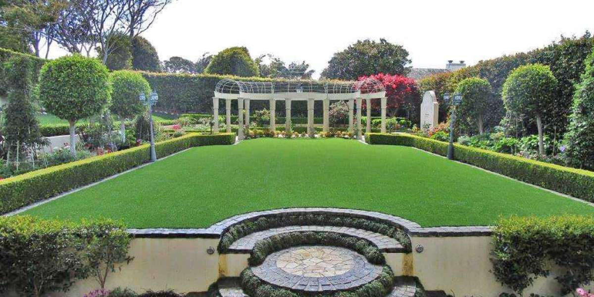 Eco-Friendly Benefits of Switching to Artificial Grass