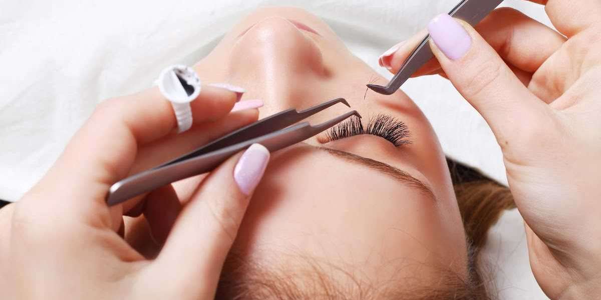 Best Tweezers for Ingrown Eyelashes: DIY Eyelash Care in New York