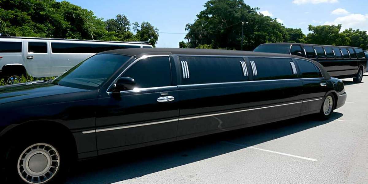 Toronto’s Best Airport Limo Service – Travel in Comfort