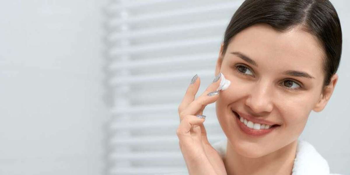 How to Choose a Gentle Skin Cleanser for Acne-Prone Skin