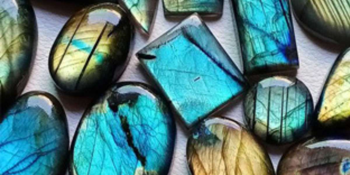 Why Labradorite Stone is Known as the Stone of Magic